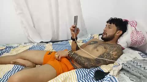 Snapshot of frankdanielsmolano chatting on 06-09-26, 04:35 frankdanielsmolano online show from 06-09-26, 04:35