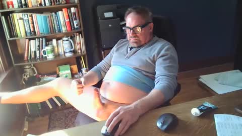 Snapshot of frankv65 chatting on 01-27-25, 04:43 frankv65 online show from 01-27-25, 04:43