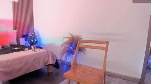 Fransheska online show from 12-15-25, 12:42