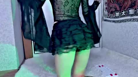 Snapshot of frau_basted chatting on 10-31-25, 06:14 mistress Bastet and mintcola online show from 10-31-25, 06:14