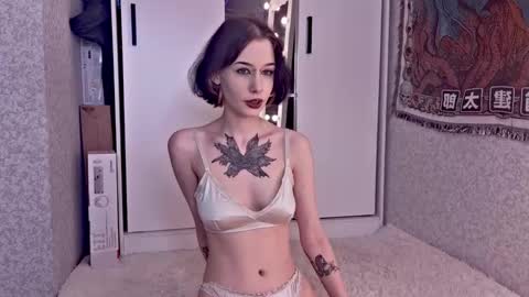 Snapshot of frau_basted chatting on 11-11-25, 05:57 mistress Bastet and mintcola online show from 11-11-25, 05:57