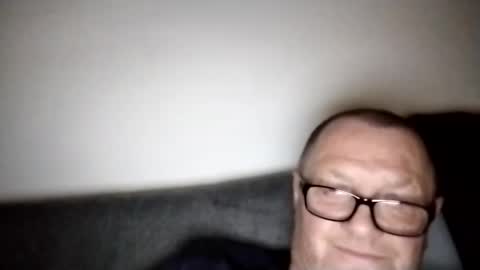 Snapshot of frauenfeind1 chatting on 02-25-25, 07:42 Wolfi online show from 02-25-25, 07:42