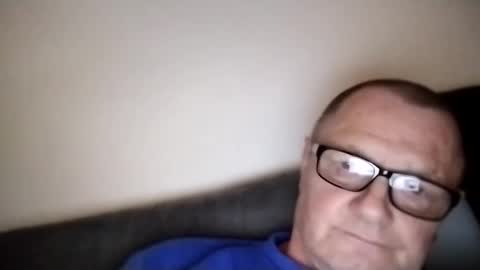 Snapshot of frauenfeind1 chatting on 02-27-25, 08:17 Wolfi online show from 02-27-25, 08:17