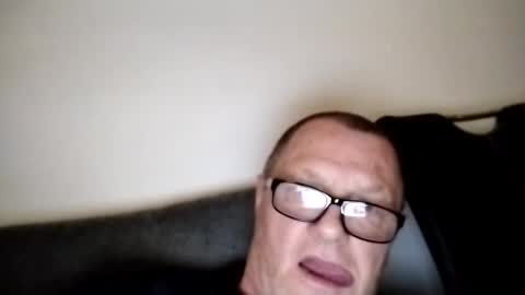 Snapshot of frauenfeind1 chatting on 03-05-25, 10:22 Wolfi online show from 03-05-25, 10:22