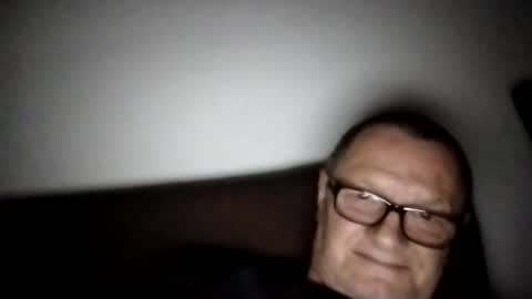 Snapshot of frauenfeind1 chatting on 10-15-25, 06:46 Wolfi online show from 10-15-25, 06:46