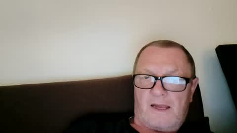 Snapshot of frauenfeind1 chatting on 06-15-26, 05:53 Wolfi online show from 06-15-26, 05:53