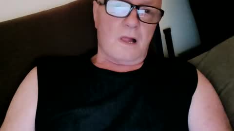 Snapshot of frauenfeind1 chatting on 06-24-26, 06:01 Wolfi online show from 06-24-26, 06:01