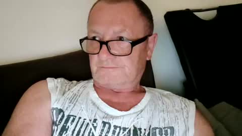 Snapshot of frauenfeind1 chatting on 07-16-26, 07:14 Wolfi online show from 07-16-26, 07:14