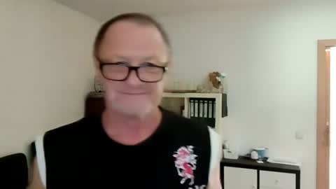 Snapshot of frauenfeind1 chatting on 07-31-26, 06:57 Wolfi online show from 07-31-26, 06:57