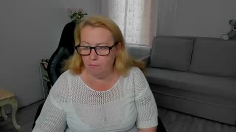 Snapshot of fraumartha chatting on 07-10-26, 01:03 FrauMartha online show from 07-10-26, 01:03