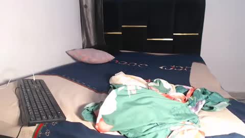 pandora online show from 01-02-25, 06:07