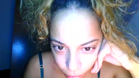 Snapshot of freakjawn1992 chatting on 11-05-25, 01:33 FreakJawn online show from 11-05-25, 01:33