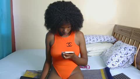 Snapshot of freakky_nessa chatting on 12-29-24, 02:10 Nessa-Independent model online show from 12-29-24, 02:10