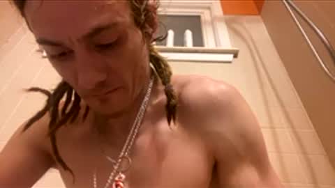 Squirrel twink online show from 12-18-25, 05:46