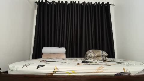 Snapshot of freaky_bunnies chatting on 02-07-26, 07:28 freaky_bunnies online show from 02-07-26, 07:28