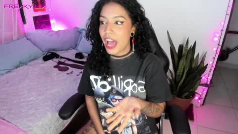 Snapshot of freaky_lia chatting on 01-03-25, 10:08 Lia Gomez online show from 01-03-25, 10:08