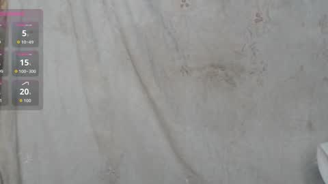 Snapshot of freaky_maxy chatting on 09-21-25, 09:05 maxy online show from 09-21-25, 09:05