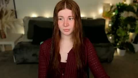 Snapshot of freckle_diyana chatting on 06-12-26, 07:07 Diyana online show from 06-12-26, 07:07