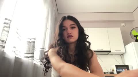 Snapshot of fredamedora chatting on 07-01-26, 05:09 Mia online show from 07-01-26, 05:09