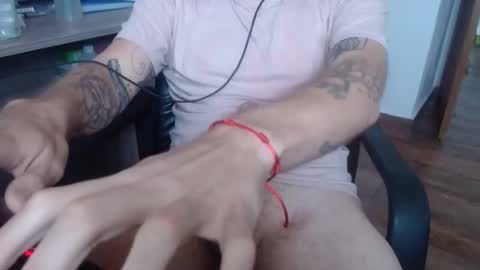 Snapshot of fredbkl2 chatting on 02-16-25, 03:27 fredbkl2 online show from 02-16-25, 03:27