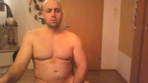 Snapshot of freddow chatting on 12-14-24, 12:55 freddow online show from 12-14-24, 12:55