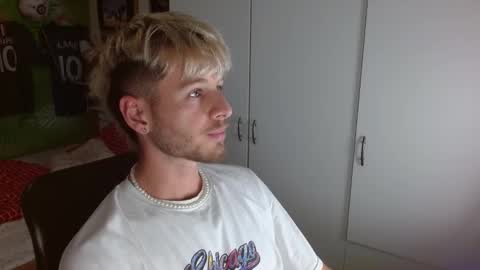 Snapshot of freddy_star chatting on 10-04-25, 08:18 Frederick Perin online show from 10-04-25, 08:18