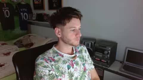 Frederick Perin online show from 03-25-26, 01:50