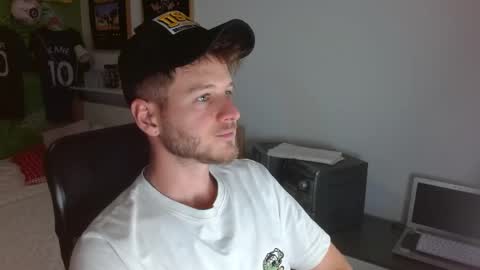 Frederick Perin online show from 05-18-26, 01:39