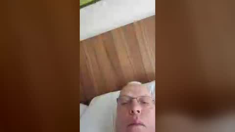 Snapshot of freddybear196258 chatting on 07-07-26, 08:51 freddybear196258 online show from 07-07-26, 08:51