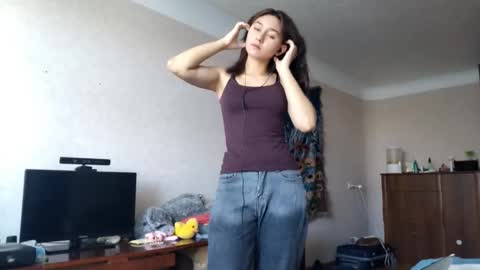 Mia online show from 10-27-25, 08:29