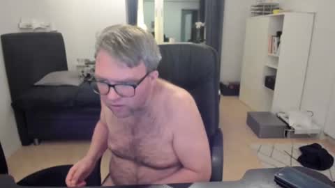 Fredrik online show from 01-26-25, 06:27