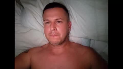 fredwilliam26 online show from 10-21-25, 01:23