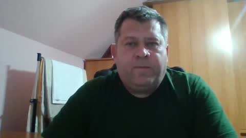 Snapshot of freeboy80180 chatting on 01-06-25, 03:29 freeboy80180 online show from 01-06-25, 03:29