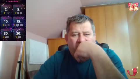 Snapshot of freeboy80180 chatting on 01-13-25, 01:39 freeboy80180 online show from 01-13-25, 01:39