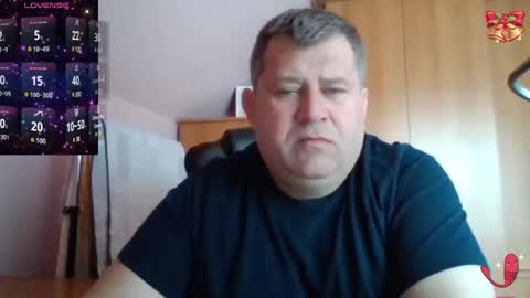 Snapshot of freeboy80180 chatting on 02-06-25, 09:53 freeboy80180 online show from 02-06-25, 09:53