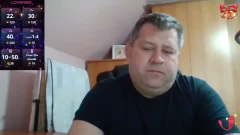 Snapshot of freeboy80180 chatting on 02-14-25, 12:25 freeboy80180 online show from 02-14-25, 12:25