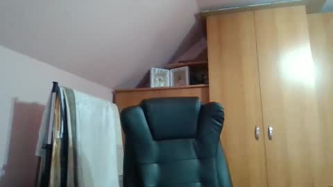 Snapshot of freeboy80180 chatting on 09-09-25, 05:18 freeboy80180 online show from 09-09-25, 05:18