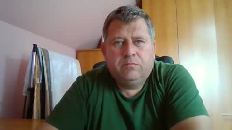 Snapshot of freeboy80180 chatting on 09-12-25, 12:05 freeboy80180 online show from 09-12-25, 12:05