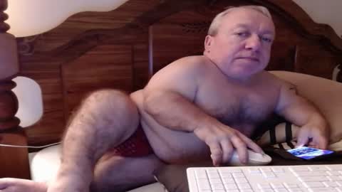 Cute Lil Man online show from 10-27-25, 03:43