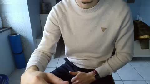 Snapshot of french_666999 chatting on 01-15-25, 09:24 French 666999 online show from 01-15-25, 09:24