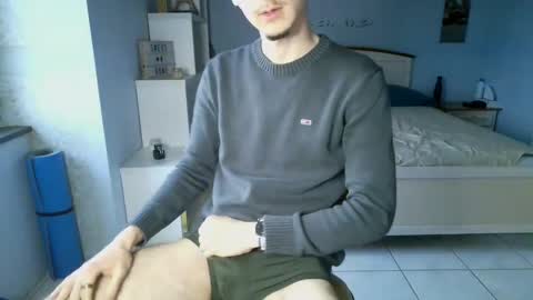 Snapshot of french_666999 chatting on 01-27-25, 04:11 French 666999 online show from 01-27-25, 04:11