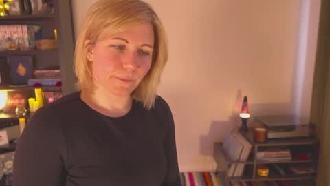 Snapshot of french_devotion chatting on 01-10-25, 02:45 Louise or Lou 3 online show from 01-10-25, 02:45