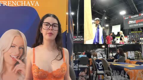 Snapshot of frenchava chatting on 10-26-25, 06:03 Ava online show from 10-26-25, 06:03