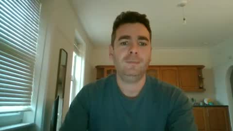 Snapshot of frenchbdmaninlondon chatting on 12-26-24, 02:48 Horny Paul online show from 12-26-24, 02:48
