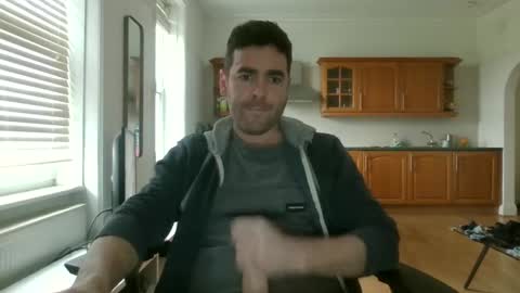 Snapshot of frenchbdmaninlondon chatting on 12-29-24, 02:00 Horny Paul online show from 12-29-24, 02:00