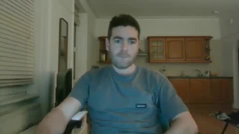 Snapshot of frenchbdmaninlondon chatting on 12-29-24, 05:22 Horny Paul online show from 12-29-24, 05:22