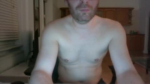 Snapshot of frenchbdmaninlondon chatting on 03-10-25, 08:45 Horny Paul online show from 03-10-25, 08:45