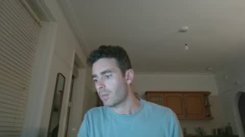 Snapshot of frenchbdmaninlondon chatting on 09-08-25, 09:58 Horny Paul online show from 09-08-25, 09:58