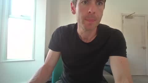 Snapshot of frenchbdmaninlondon chatting on 06-22-26, 12:46 Horny Paul online show from 06-22-26, 12:46