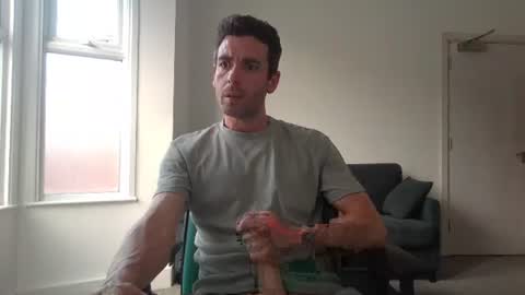 Snapshot of frenchbdmaninlondon chatting on 06-27-26, 05:18 Horny Paul online show from 06-27-26, 05:18
